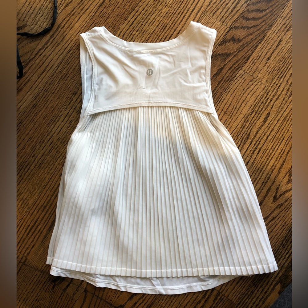 Lululemon tank top